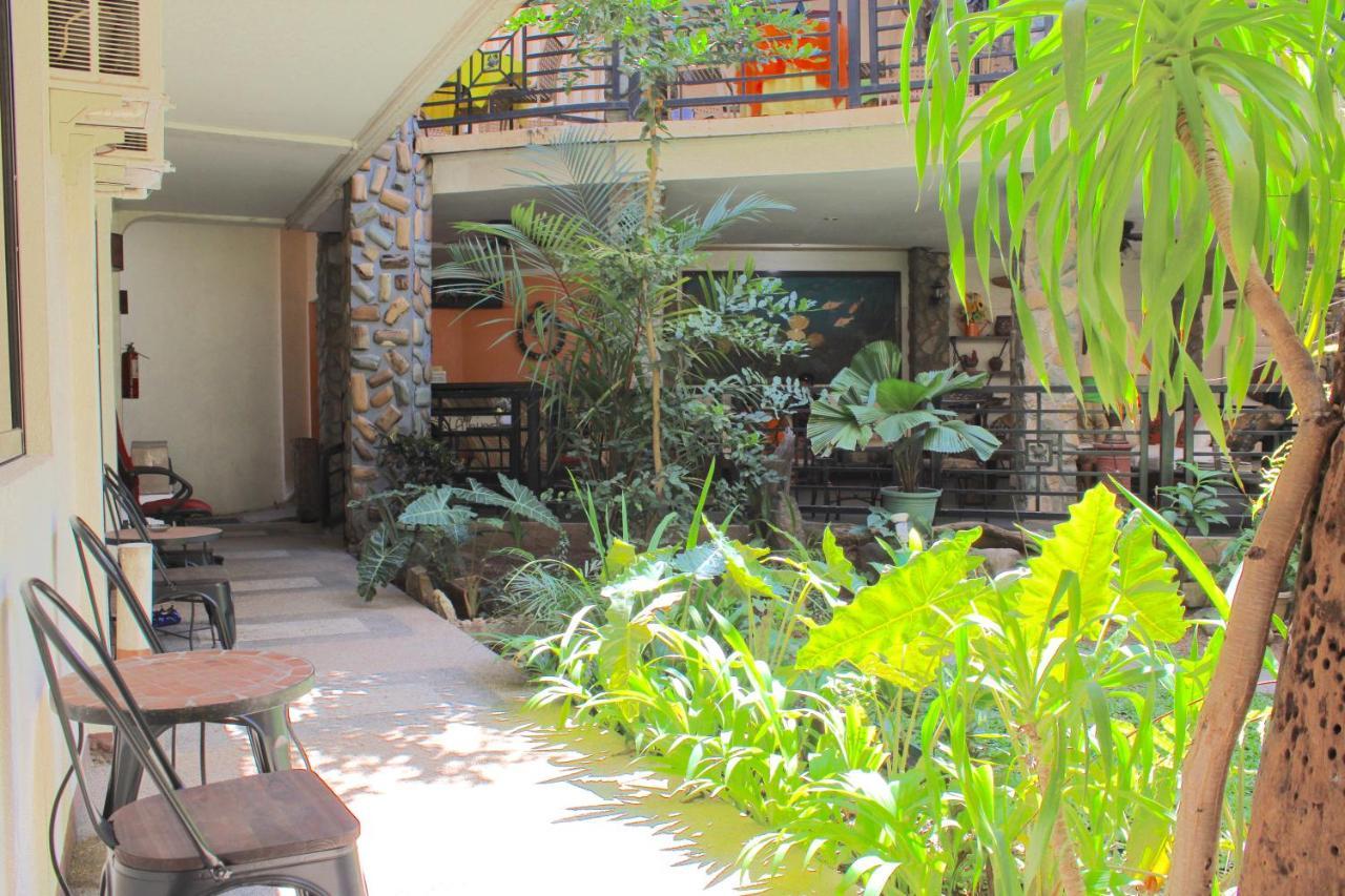 Balaibinda Lodge Coron Exteriör bild
